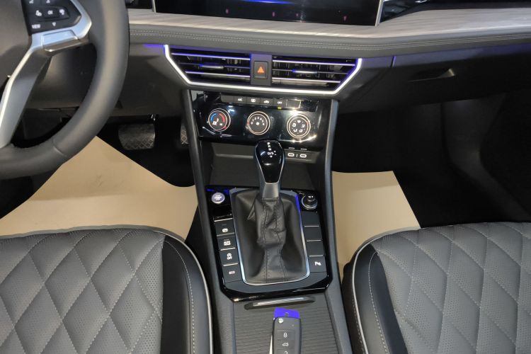 大众 速腾 2025款 改款 300TSI DSG超越版局部细节18