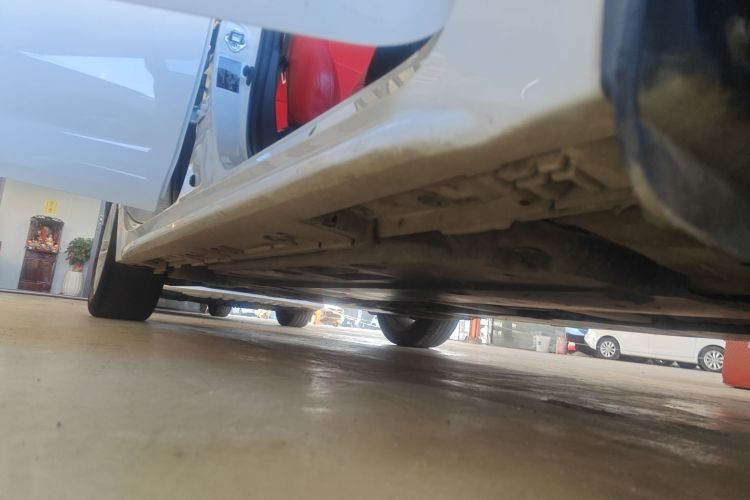 丰田 雷凌 2022款 双擎 1.8H E-CVT领先版局部细节9001