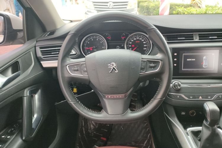 标致408 2016款 1.6T 自动豪华版中控内饰13