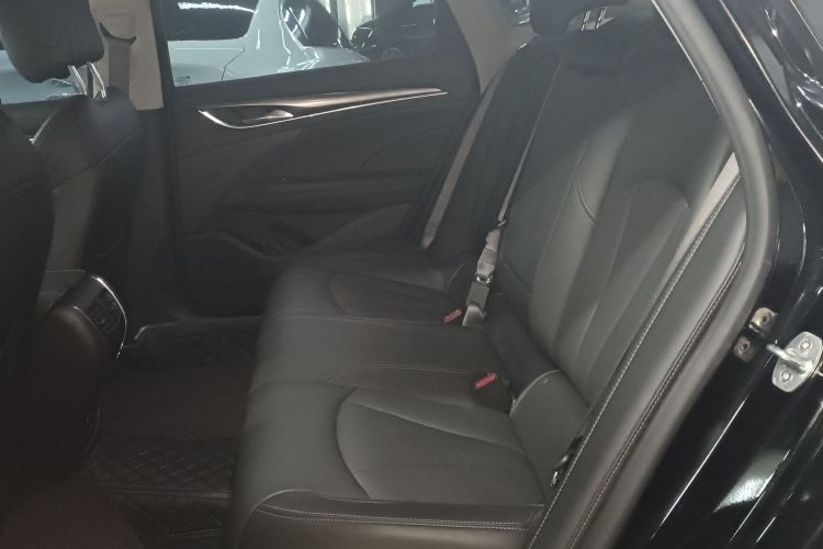 别克 君越 2022款 552T 豪华型中控内饰21