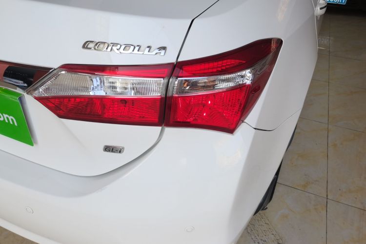 丰田 卡罗拉 2014款 1.6L CVT GL-i车身外观9