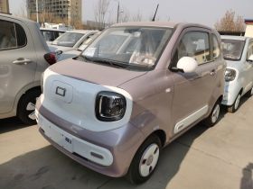 奔腾小马 2026款 222km 炫彩马