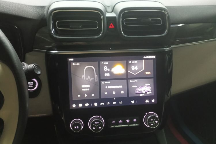 领克02 2022款 2.0TD DCT耀Pro中控内饰16