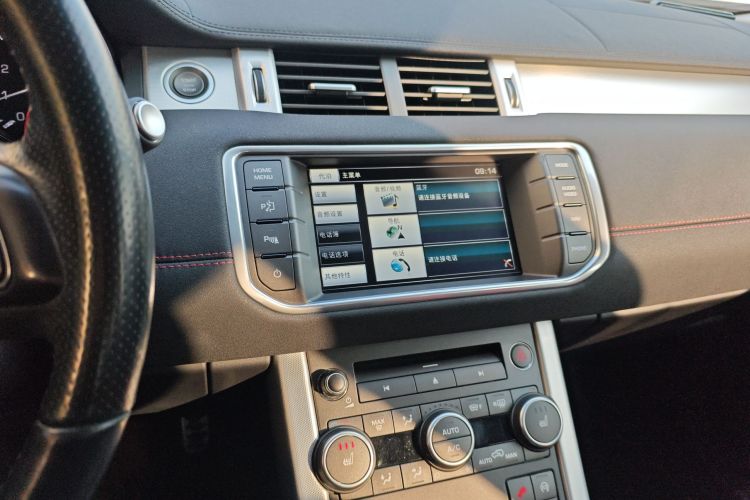 路虎 揽胜极光(进口) 2015款 2.0T NW8 Brit限量版中控内饰16