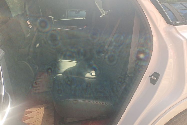 凯迪拉克XT5 2022款 2.0T 四驱豪华型（蜂鸟版）中控内饰7004