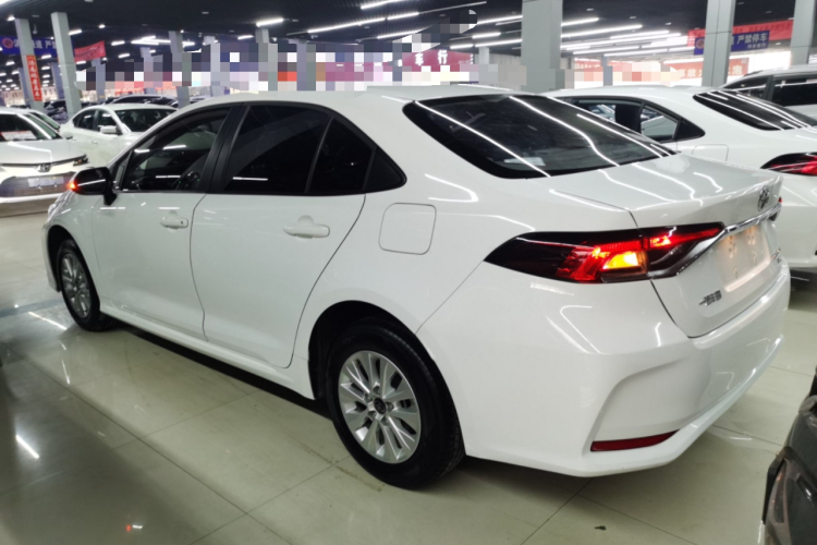 丰田 卡罗拉 2023款 1.2T 先锋版车身外观4