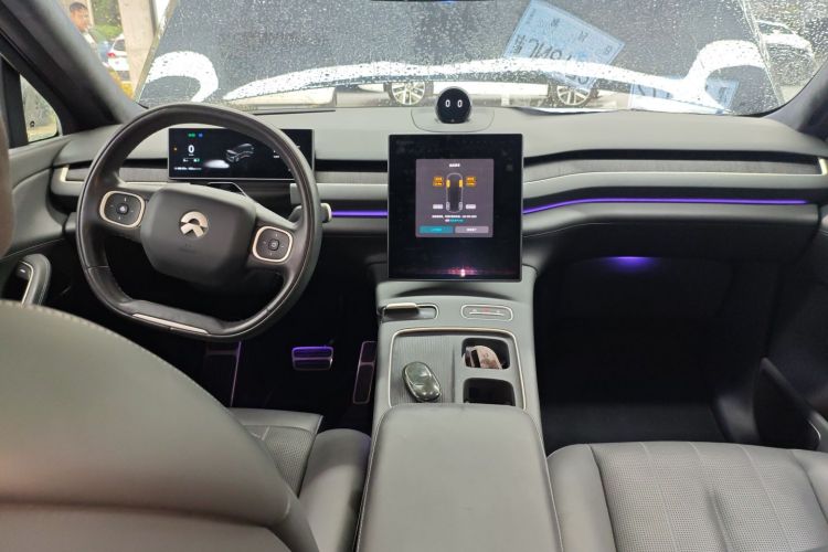 蔚来ES8 2023款 75kWh 行政版中控内饰7002