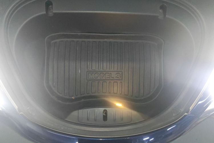 特斯拉 Model 3 2019款 标准续航后驱升级版局部细节24