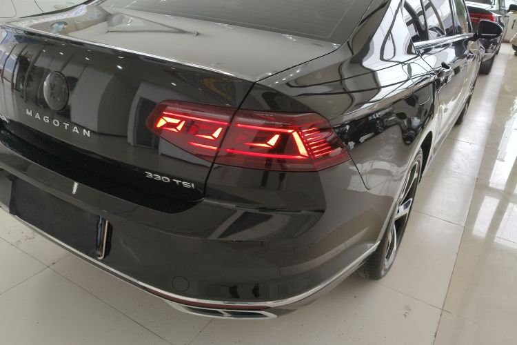 大众 迈腾 2023款 200万辆纪念版 330TSI DSG领先型车身外观6006