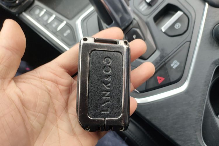 领克01 2021款 2.0TD 两驱型Pro中控内饰11