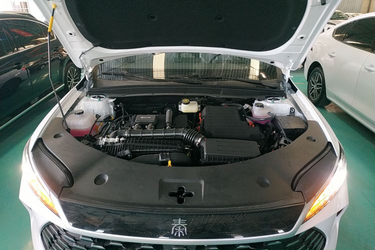 比亚迪 秦PLUS 2025款 DM-i 智驾版 55KM领先型机舱底盘24