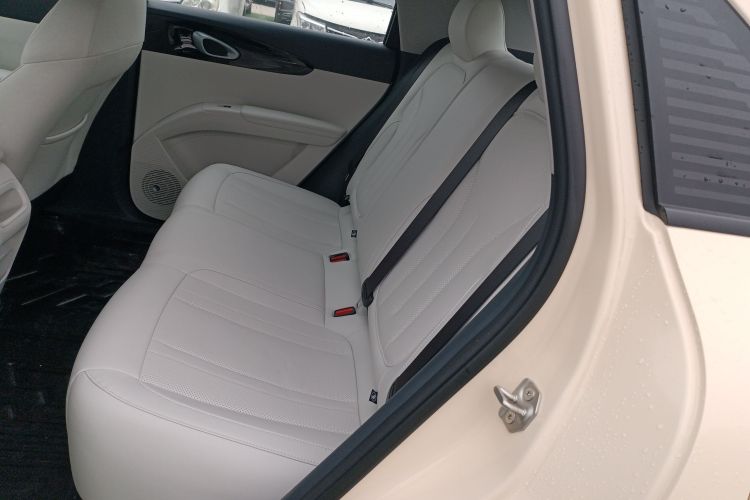 吉利银河 星愿 2025款 410km 自由版中控内饰7004