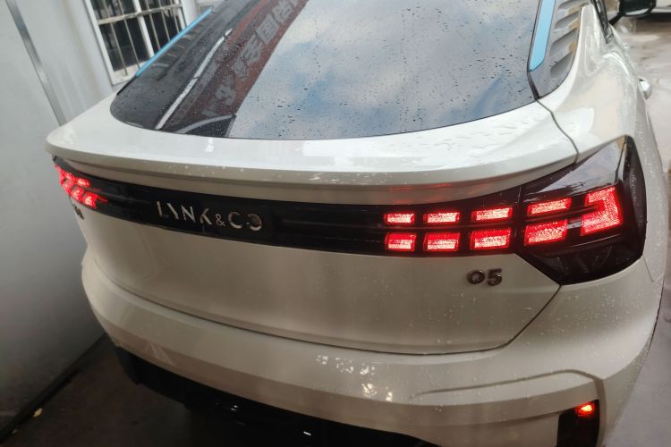 领克05 2020款 2.0TD 两驱耀Halo车身外观6004