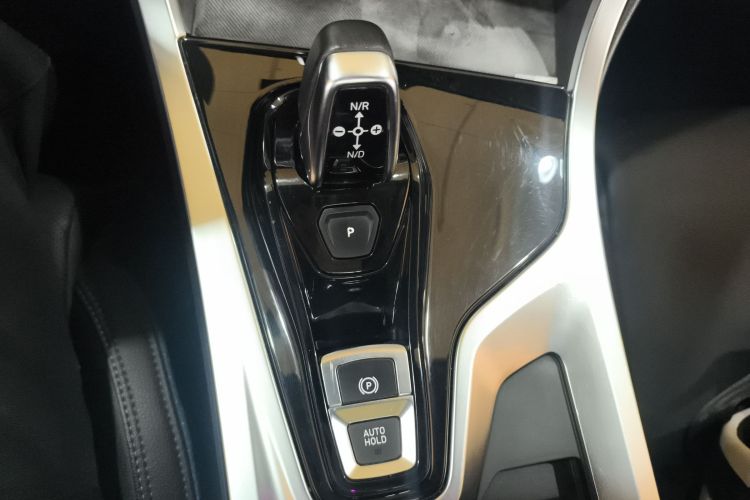 领克01 2019款 2.0T 两驱耀Pro版 国VI中控内饰18