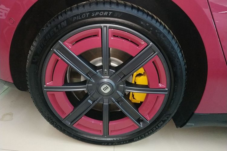 小米汽车 小米SU7 2024款 后驱超长续航高阶智驾Pro版车身外观6008