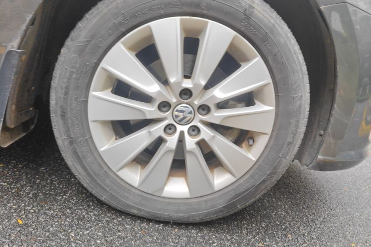 大众 朗逸 2014款 1.6L 自动运动版车身外观10