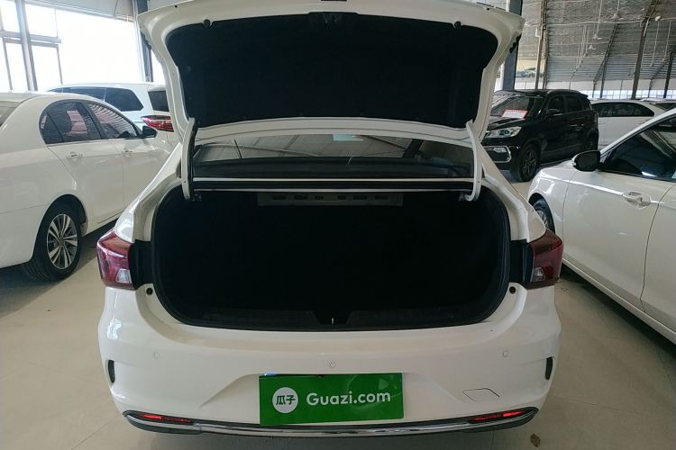 广汽传祺 传祺GA4 2018款 200T 自动尊享版机舱底盘23