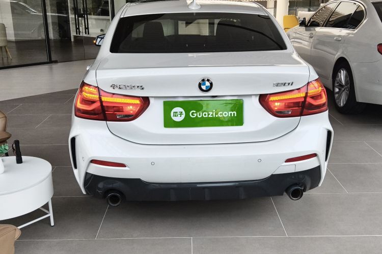 宝马1系 2021款 改款 120i M运动曜夜版车身外观6