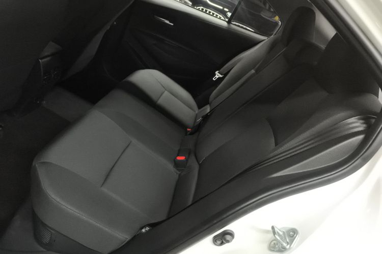 丰田 雷凌 2024款 智能电混双擎 1.8L 领先版中控内饰21