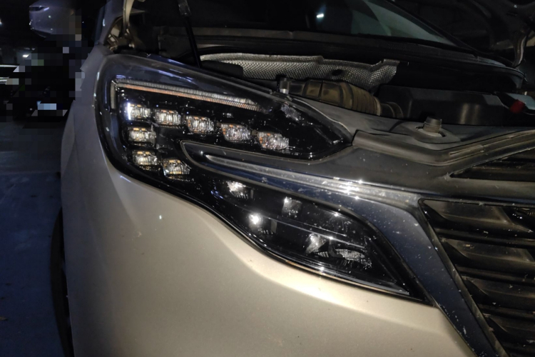 别克GL8 2022款 ES陆尊 653T 舒适型车身外观8