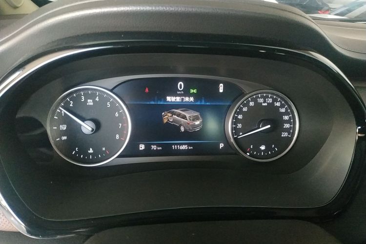 别克GL8 2022款 陆上公务舱 652T 尊贵型中控内饰14