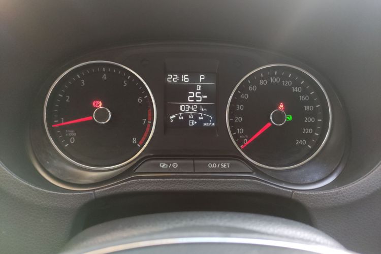 大众 Polo 2016款 1.6L 自动舒适型中控内饰14