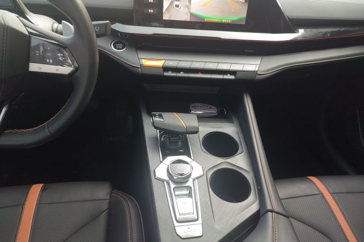 长安UNI-V 2024款 1.5T 尊贵型局部细节16