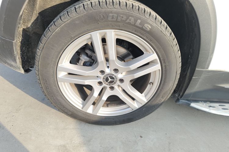 奔驰GLB 2022款 改款 GLB 200 动感型车身外观6002