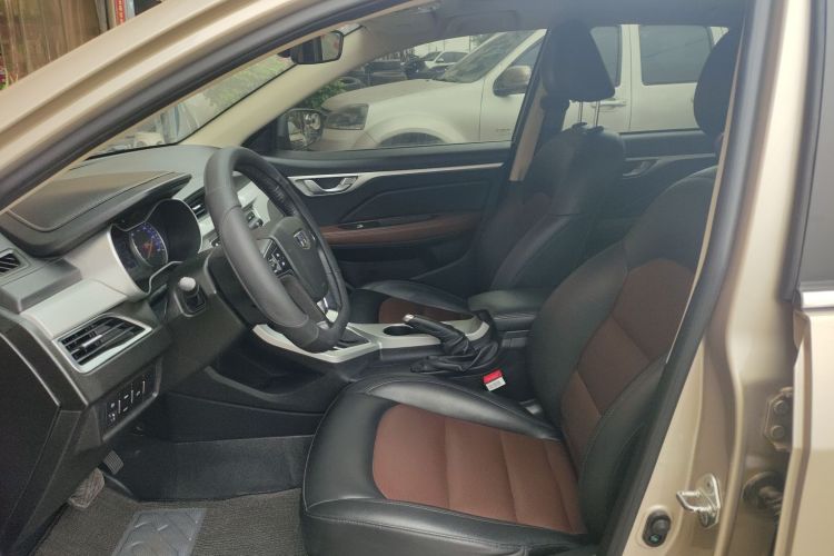 吉利汽车 远景 2018款 1.5L 自动尊贵型局部细节19