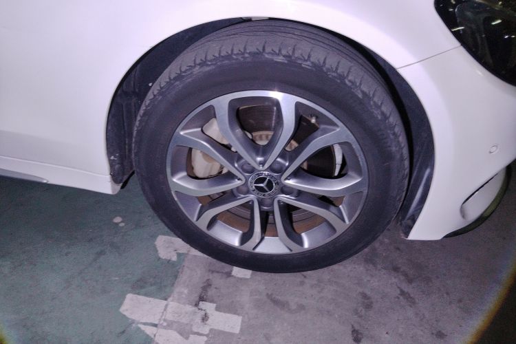 奔驰C级 2018款 C 180 L 时尚型运动版车身外观10