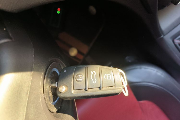 奇瑞 艾瑞泽5 2017款 SPORT 1.5T 手动豪华版中控内饰7001