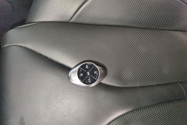 小鹏G3 2020款 520 尊享版中控内饰11