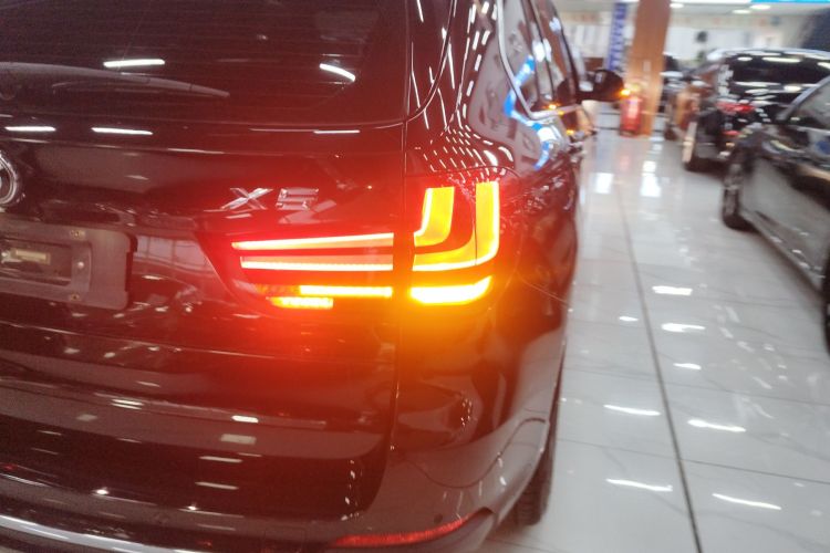 宝马X5(进口) 2018款 xDrive35i 典雅型车身外观6006