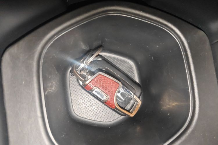 本田 思域 2019款 220TURBO CVT劲动版 国VI中控内饰7001