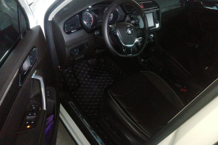 大众 途观L 2018款 380TSI 自动四驱尊崇旗舰版中控内饰20