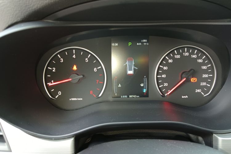 比亚迪 宋MAX 2021款 升级版 1.5T 自动豪华型 7座局部细节14