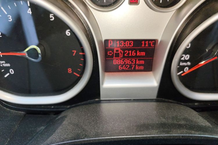 福特 福克斯 2013款 两厢经典 1.8L 自动基本型中控内饰15