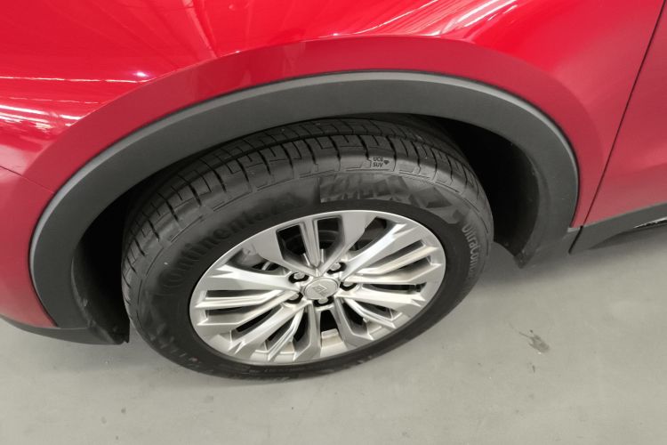 凯迪拉克XT4 2024款 28T 两驱豪华型车身外观35