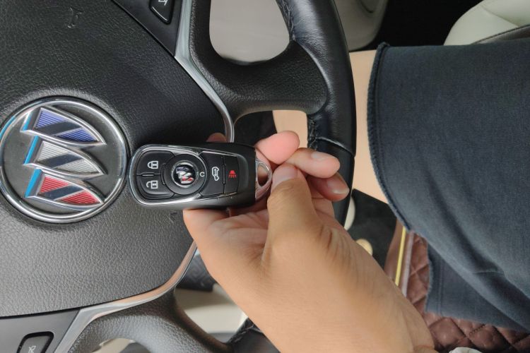 别克GL8 2020款 陆上公务舱 652T 豪华型中控内饰11