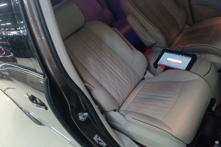 别克GL8 2022款 陆上公务舱 652T 豪华型局部细节41