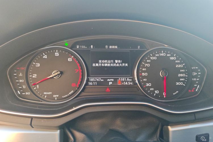 奥迪A4L 2018款 30周年年型 45 TFSI quattro 个性运动版中控内饰14