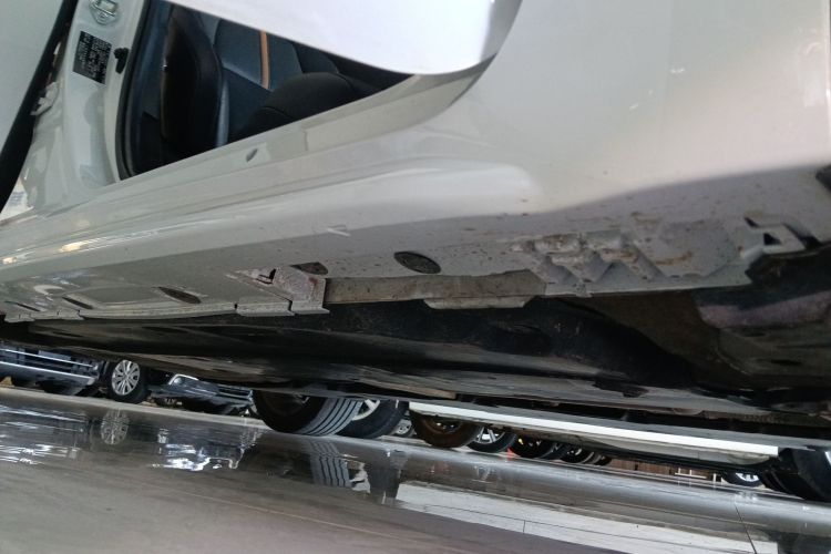 丰田 凌尚 2021款 2.0L 豪华版局部细节9001