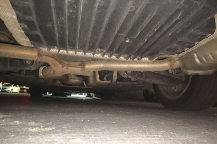 奔驰C级 2018款 C 200 L 运动版局部细节9009