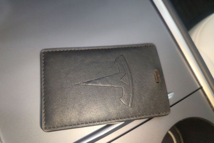 特斯拉 Model Y 2022款 改款 长续航全轮驱动版中控内饰7001