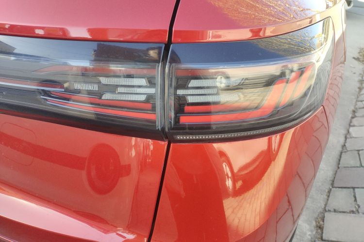 大众 ID.4 X 2021款 Pro 极智长续航版车身外观9