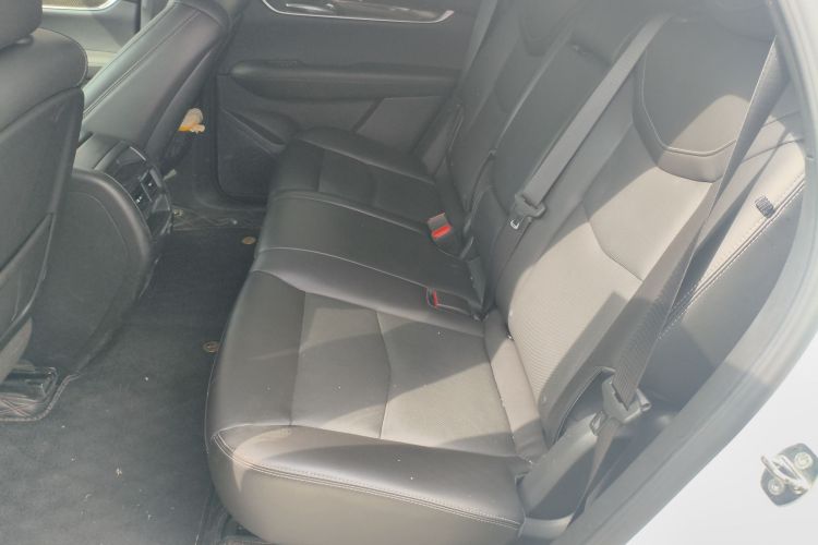 凯迪拉克XT5 2022款 2.0T 四驱豪华型（蜂鸟版）中控内饰7004