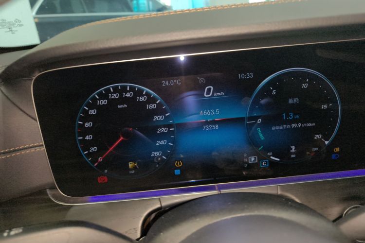 奔驰E级 2022款 改款二 E 260 L 运动型中控内饰14