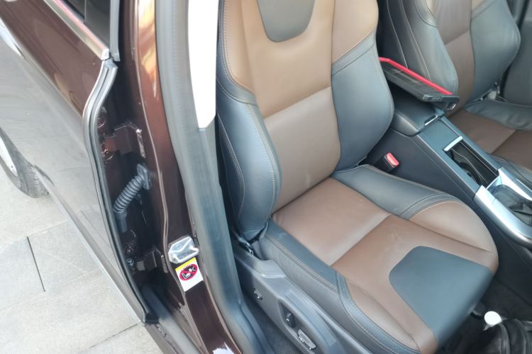 沃尔沃XC60 2017款 T5 AWD 智远版局部细节41