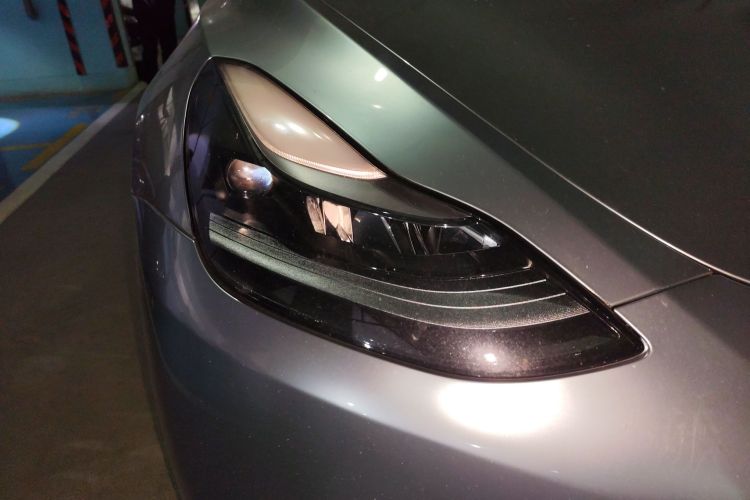 特斯拉 Model Y 2023款 后轮驱动版车身外观8