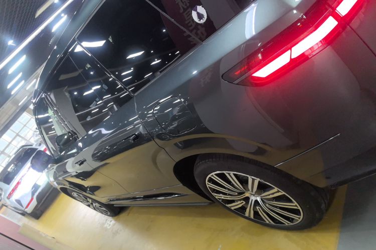 腾势N9 2025款 旗舰型车身外观4